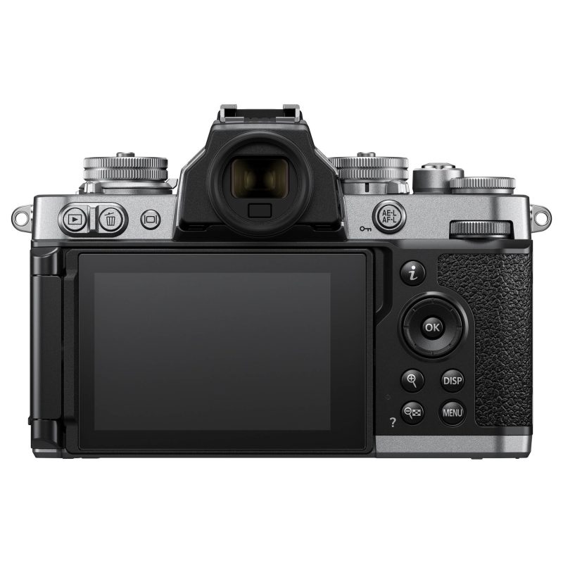 Nikon Z fc + Nikkor Z 28mm f/2.8 SE + SD 64GB Lexar 800X Pro - immagine 2