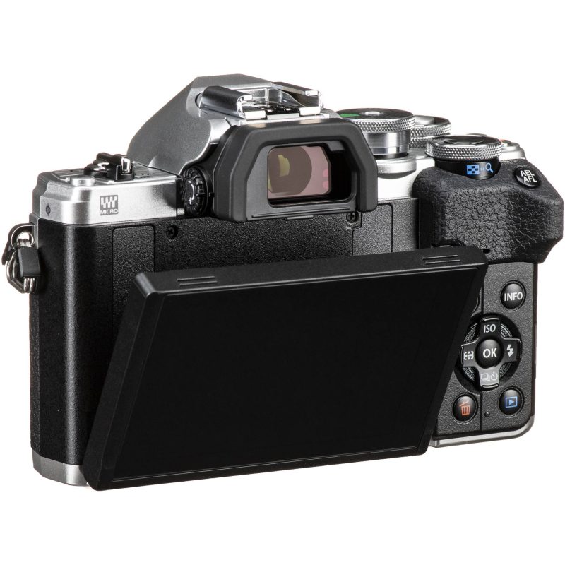 Olympus OM-D E‑M10 Mark IV Silver + 14-150mm f/4.0-5.6 ED II - immagine 5